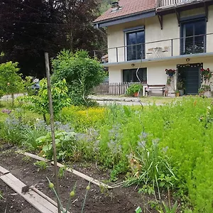 A Uriage Les Bains. Appartement